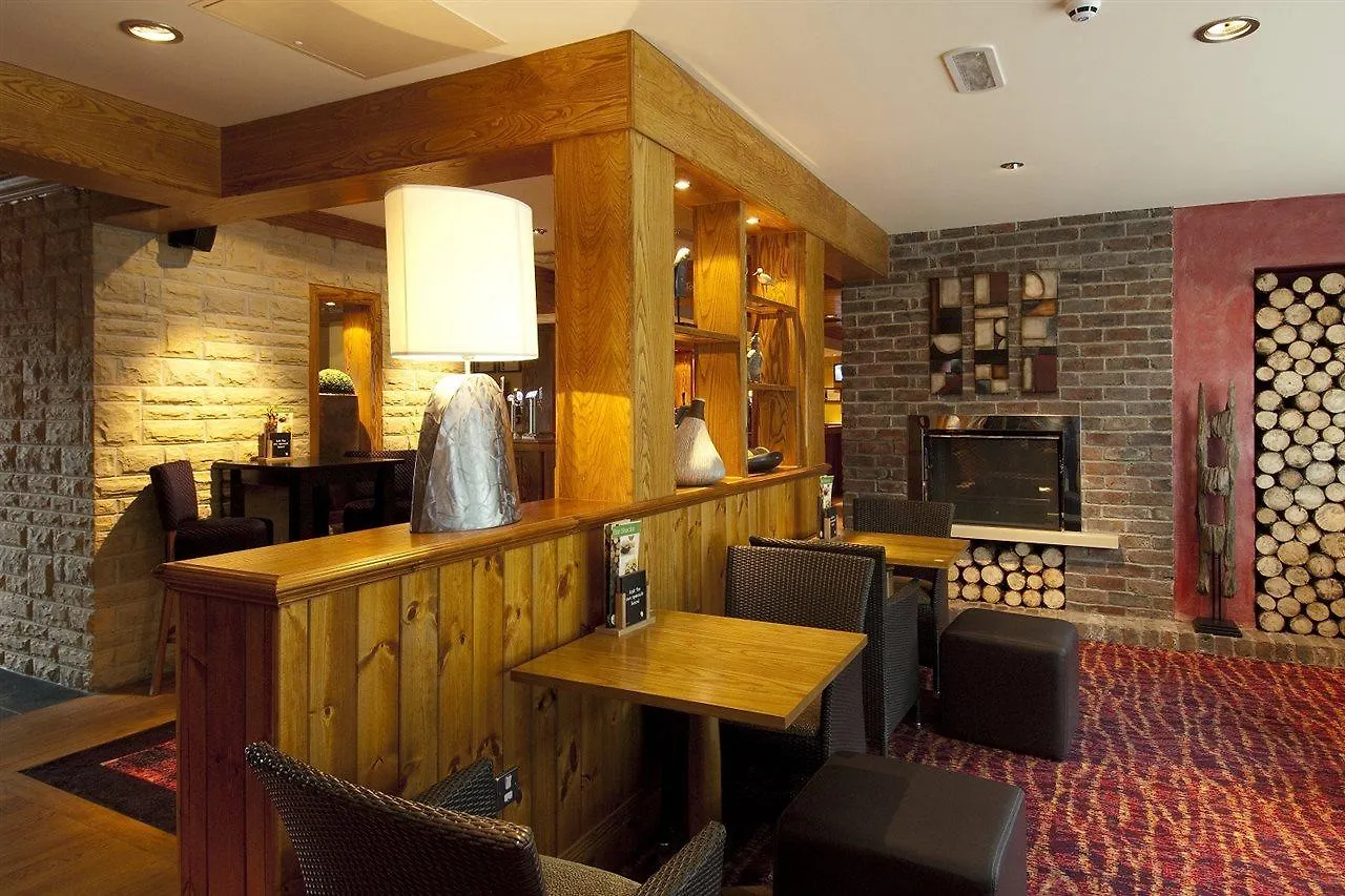 Premier Inn Barnsley Central M1 J37 3*,